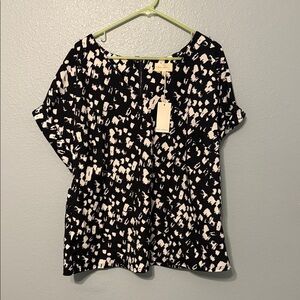 MELLODAY Abstract Black and White Blouse
